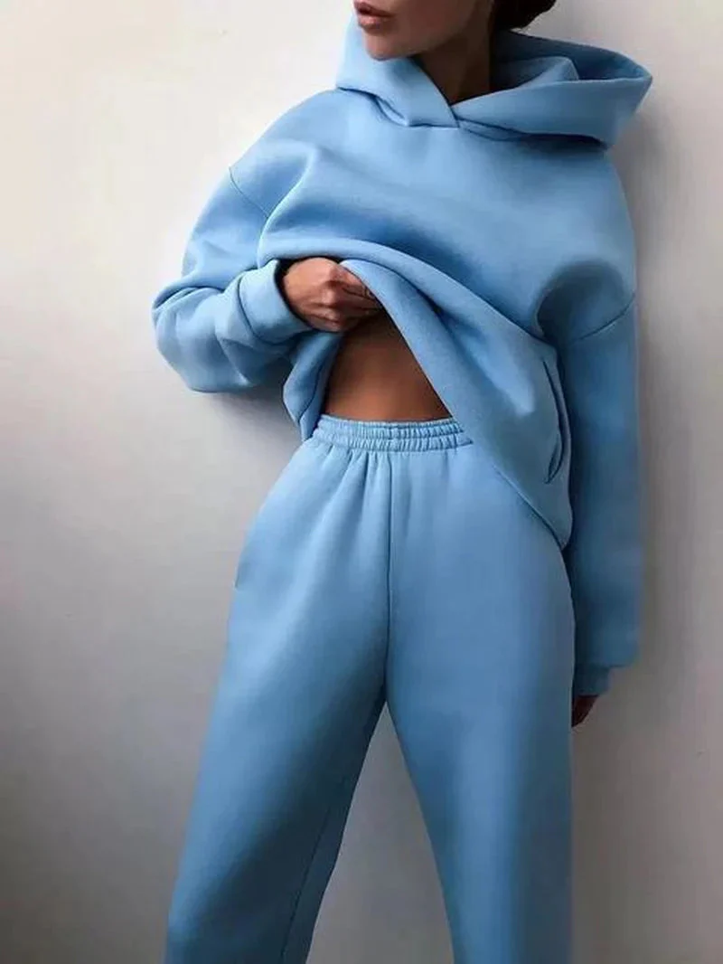 Chic Two-Piece Tracksuit Set for Ultimate Comfort and Style
