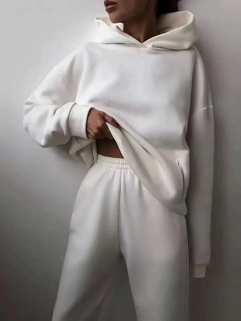 Chic Two-Piece Tracksuit Set for Ultimate Comfort and Style